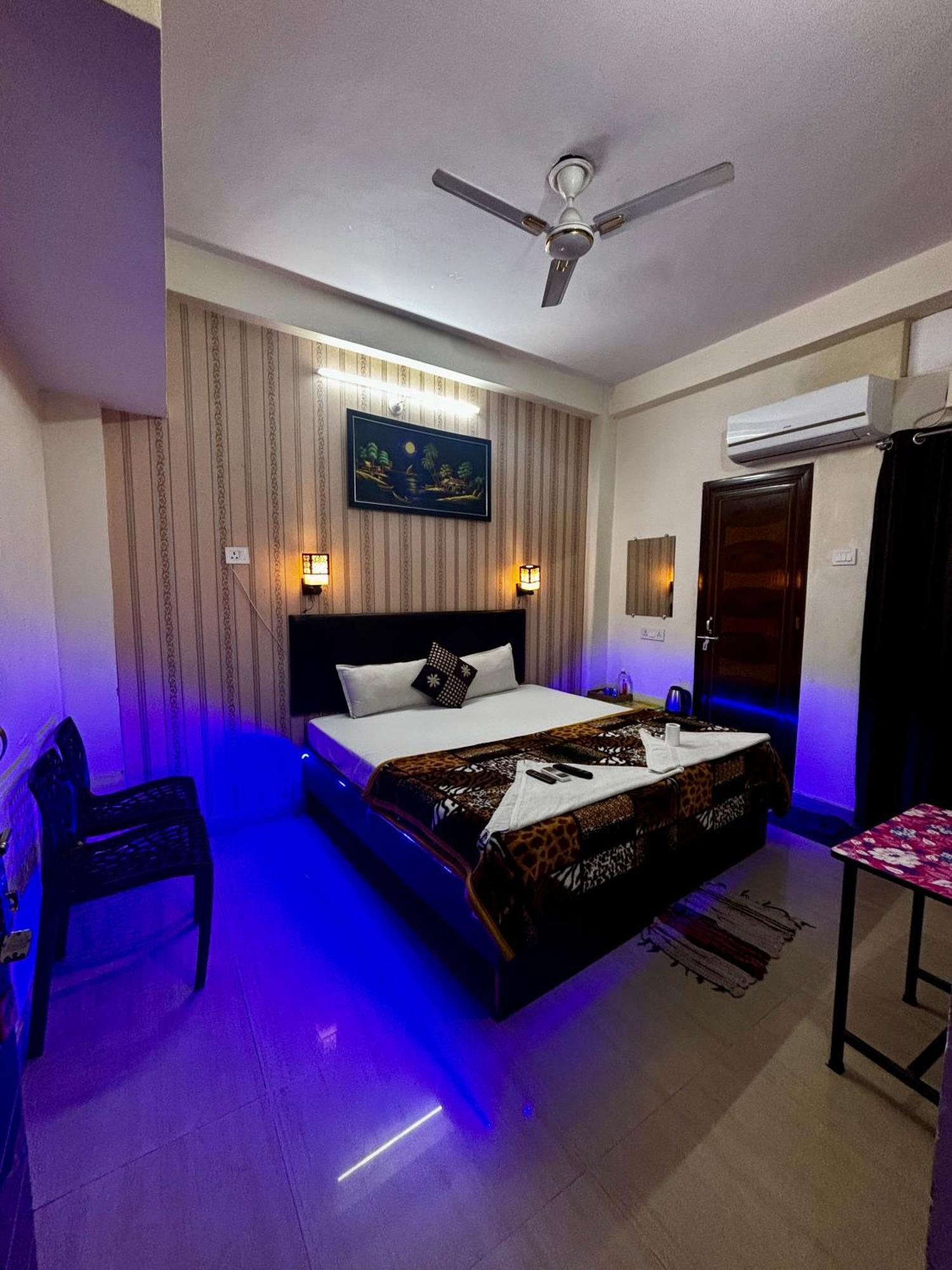 Gully Ghar Hotel Varanasi Exterior foto
